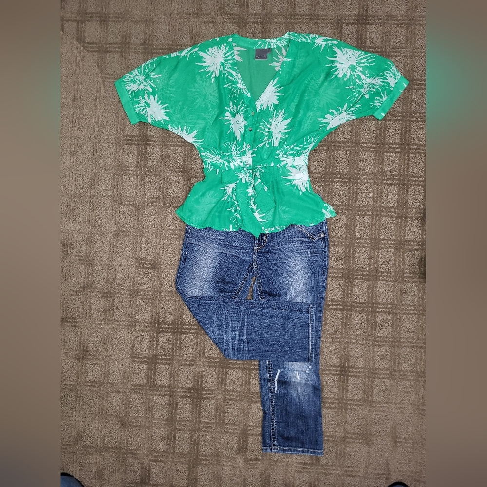 Kaya di KoKo sheer floral blouse M